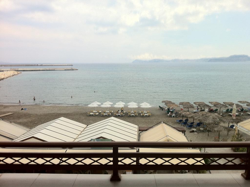 Apollon Hotel 3*